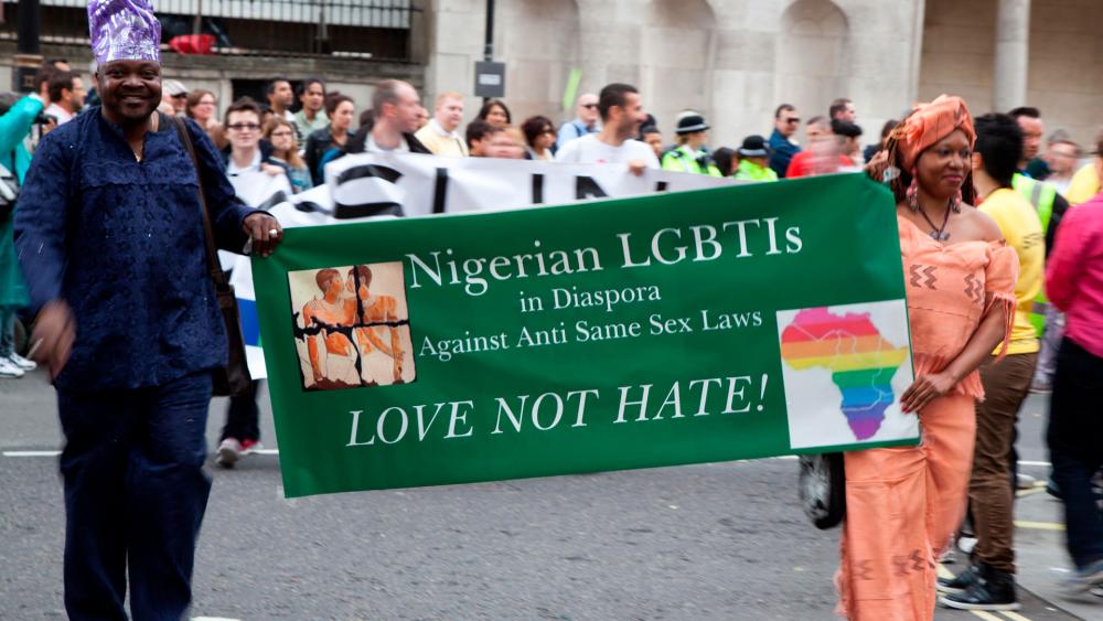 Nigeria condena a muerte a 3 hombres por ser homosexuales