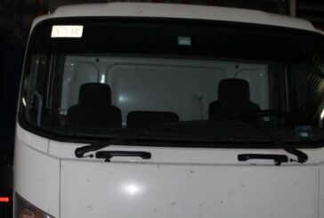 Aseguran vehículo usado para transportar mercancía robada en Huajuapan