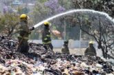 Incendio en montaña de basura de la central de abasto de Oaxaca